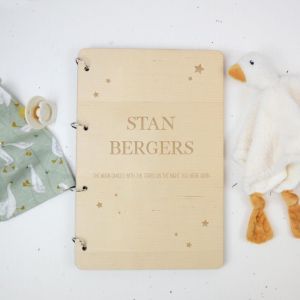Gepersonaliseerd babyboek klassiek met sterren